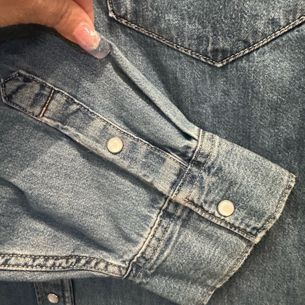 Levi's Blue Denim Western Shirt with Red Logo Tag - Picture 5 of 6